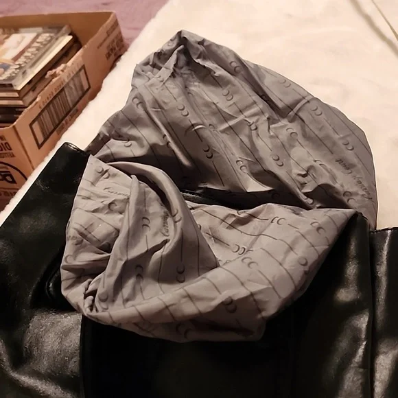 VINTAGE CARRIAGE COURT LADIES ๐ HANDBAG. - Picture 9 of 10